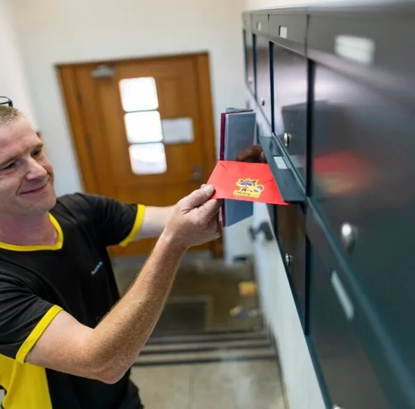 Reklāmas materiālu izplatīšana